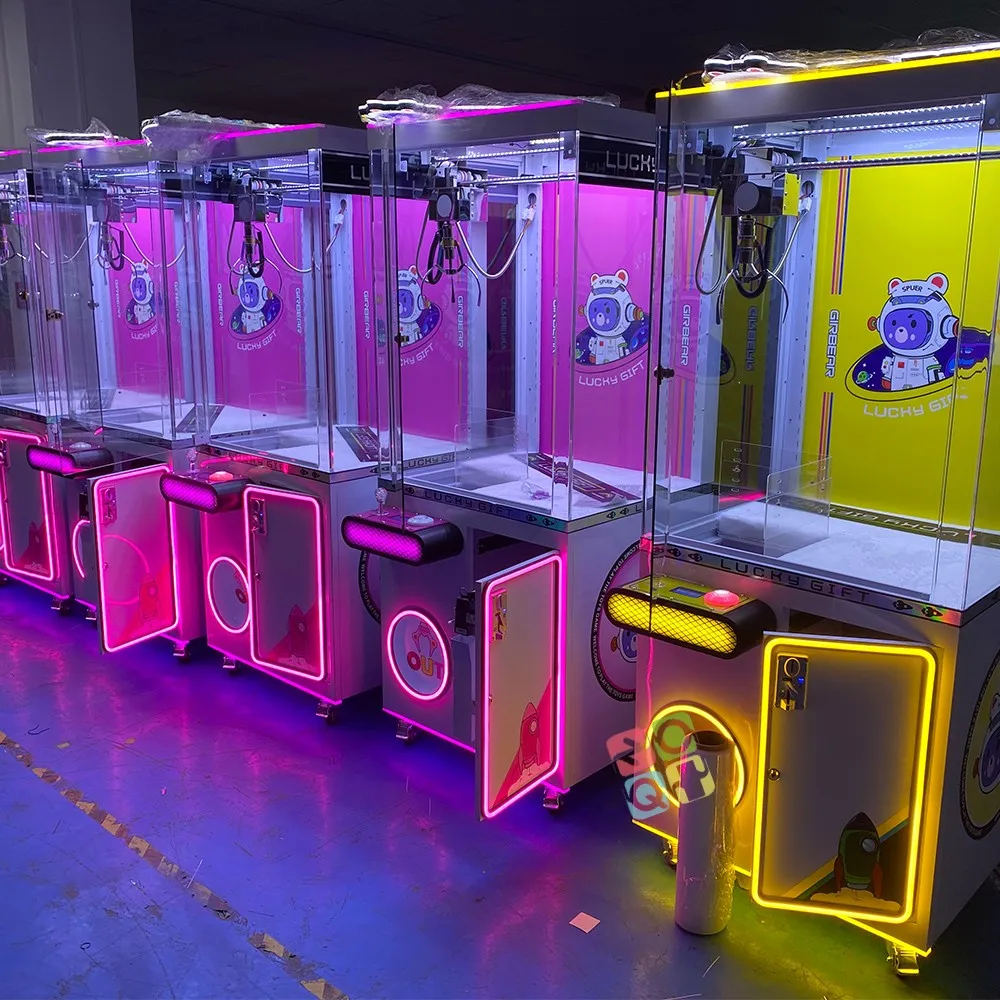 High Quality Custom Claw Doll Machine Crane Toy Game Arcade Machines for Shopping Mall