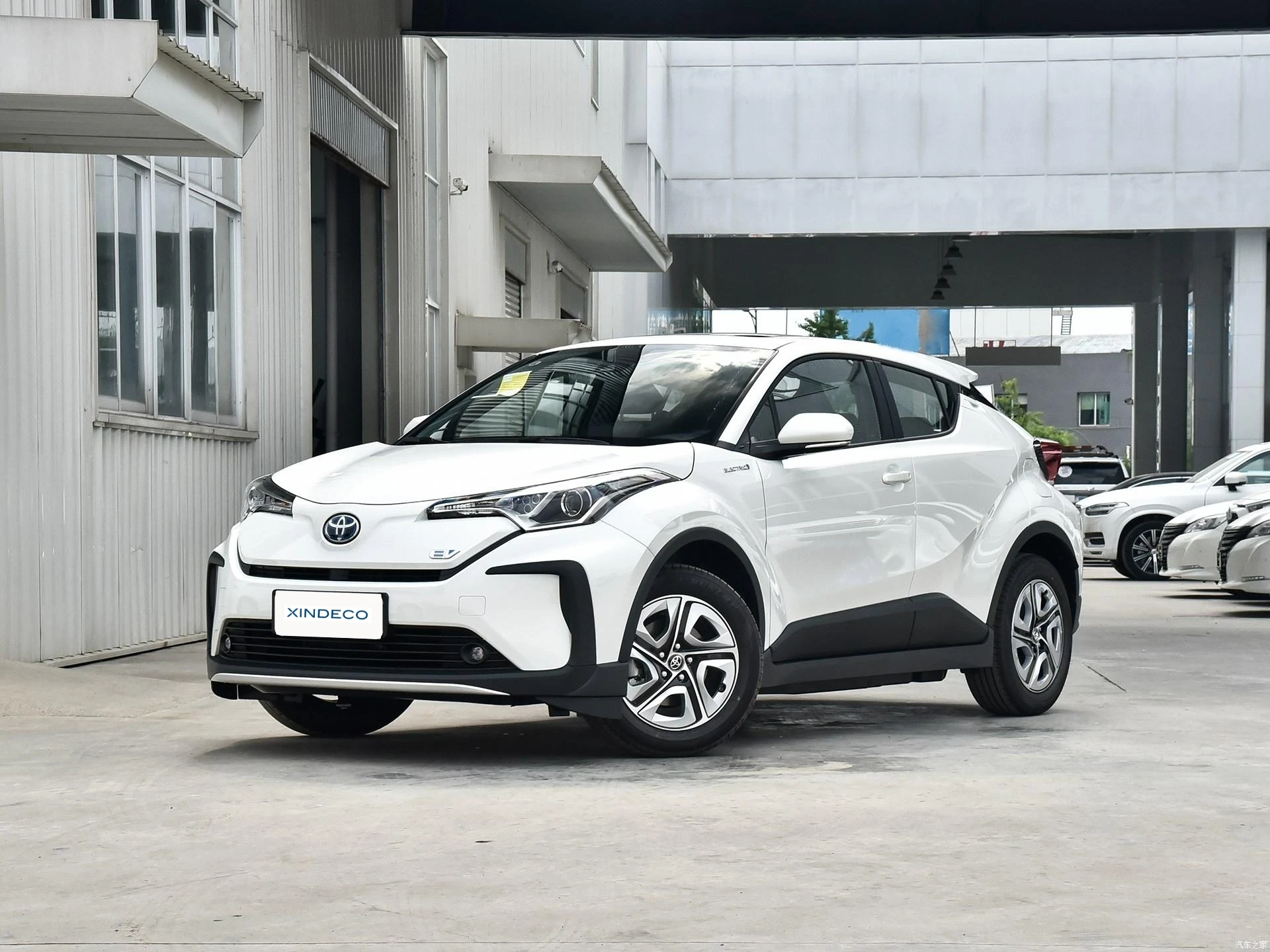 Made in China Cheap Toyota IZOA E Lite High Speed electric car