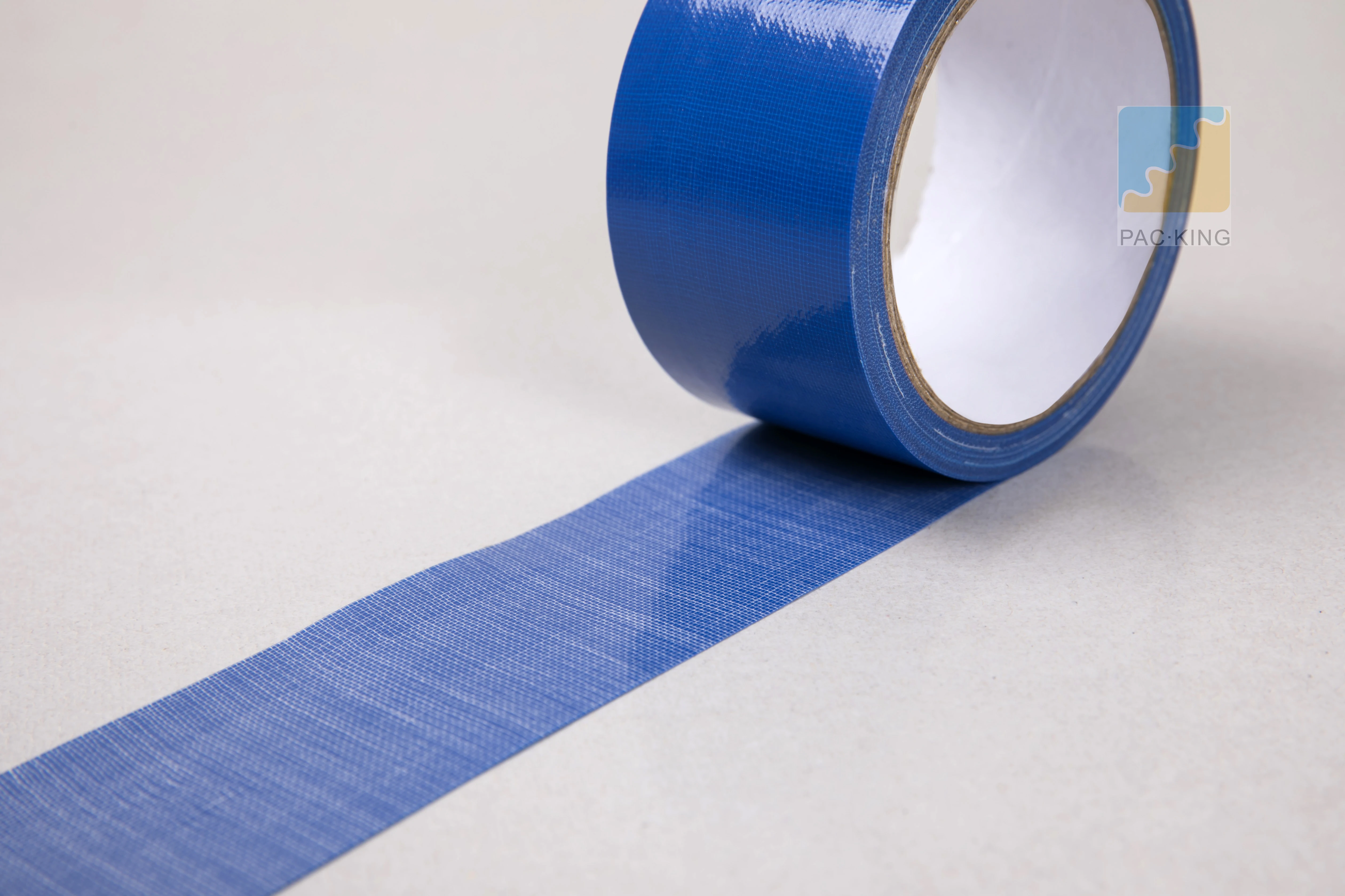 UV Resistant 30 Days Construction Spray Painting PE Cloth Tape Cement Masonry Masking Red No Residue Hand Tear Off Stucco Tape