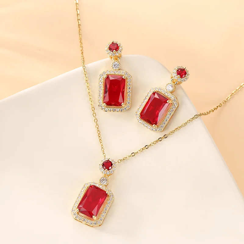 NATUNA New Arrival 18k Gold Necklace pendant and studs earrings Zircon Jewelry Sets For Women Wedding