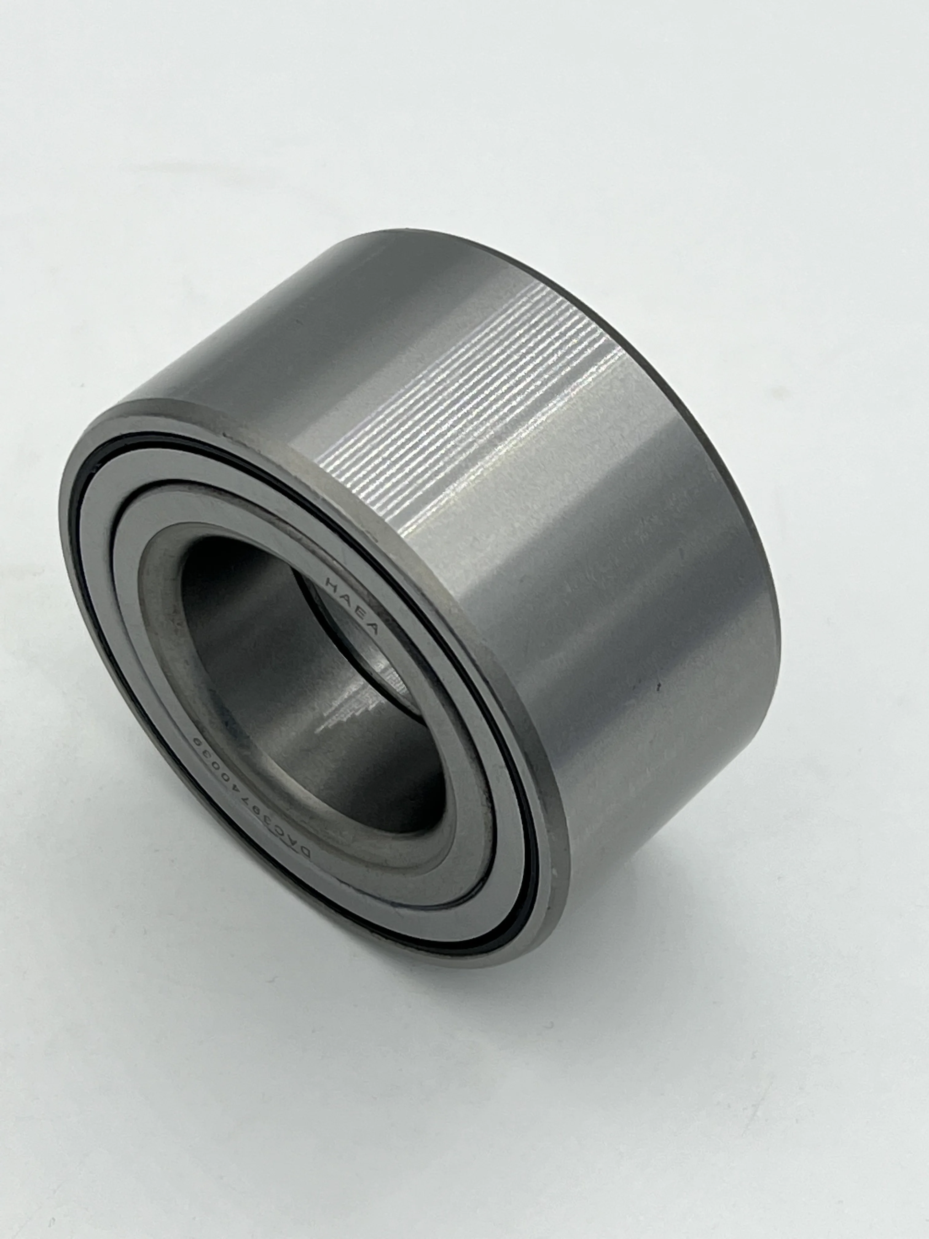 Direct selling Axle Wheel Hub Bearing Auto Rear Right Front Wheel Bearing Hub for Cars and Truck39*74*39 DAC39740039