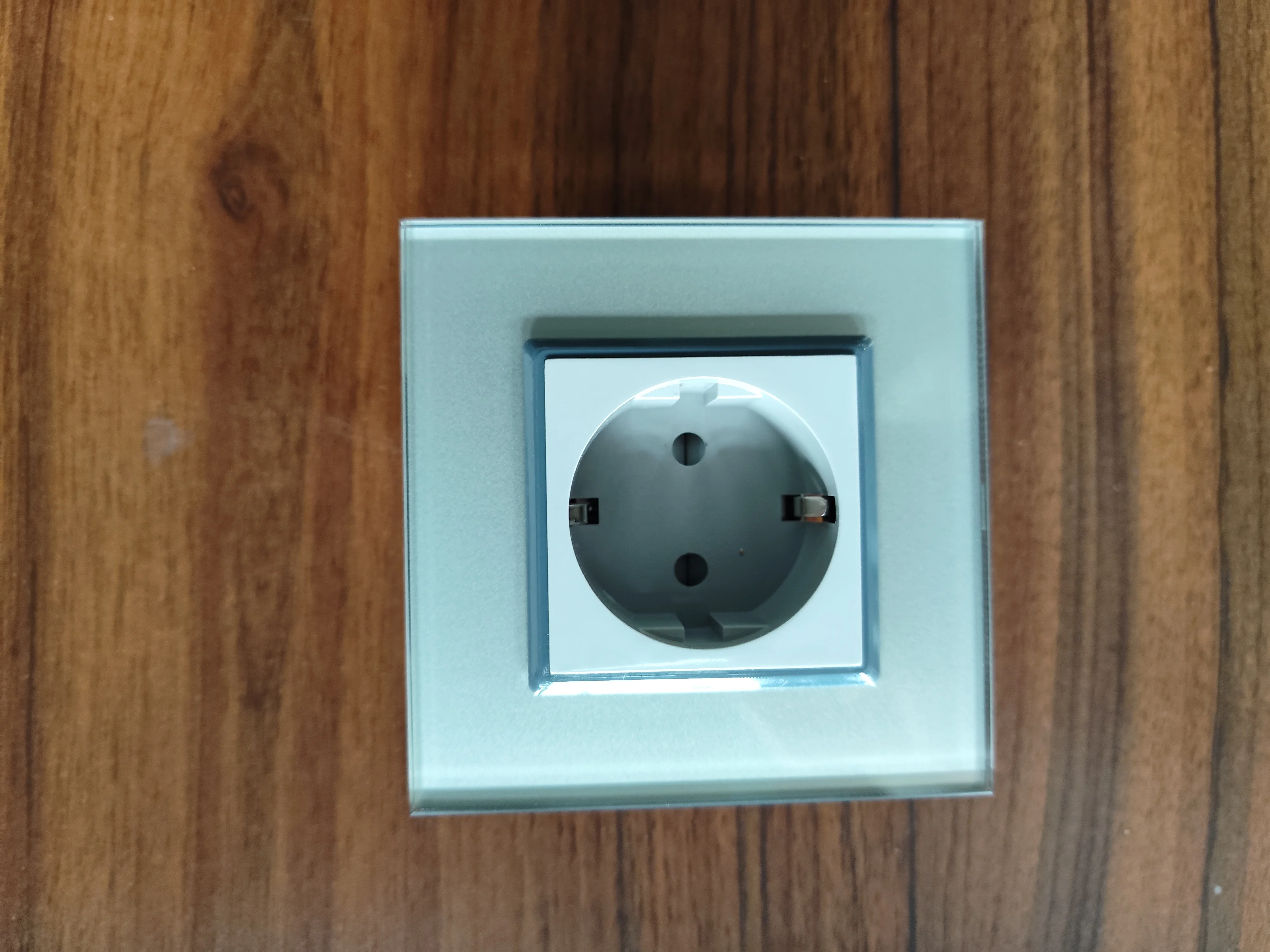 Smartdust German 240V 16A Wall Premium EU Standard Plug Socket Outlet