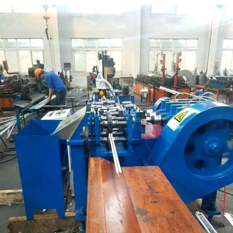 T  bar Ceiling Cross T Grid Light Keel Roll Forming Making Machine