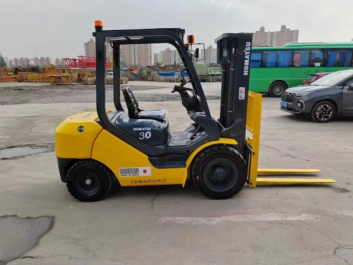 KOMATSU Used FD30-17 Forklift