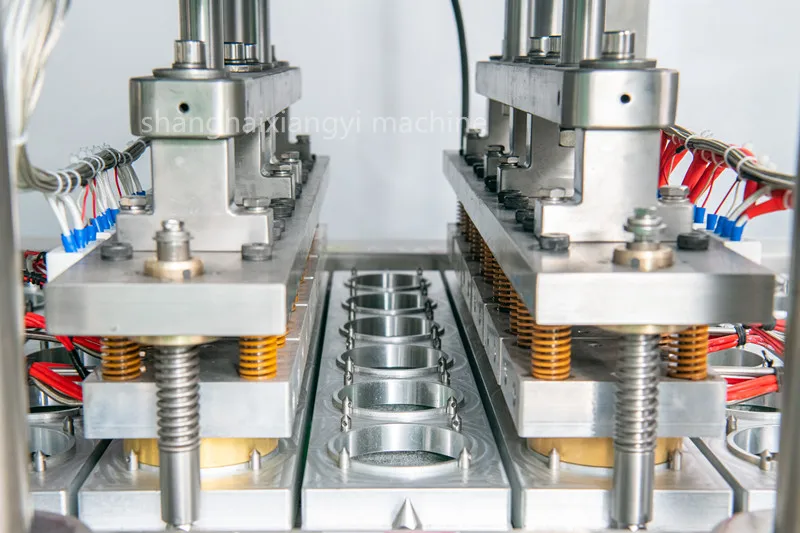  XBG32-2 товар от производителя Испания глицерин чашки машина для наполнения и запайки