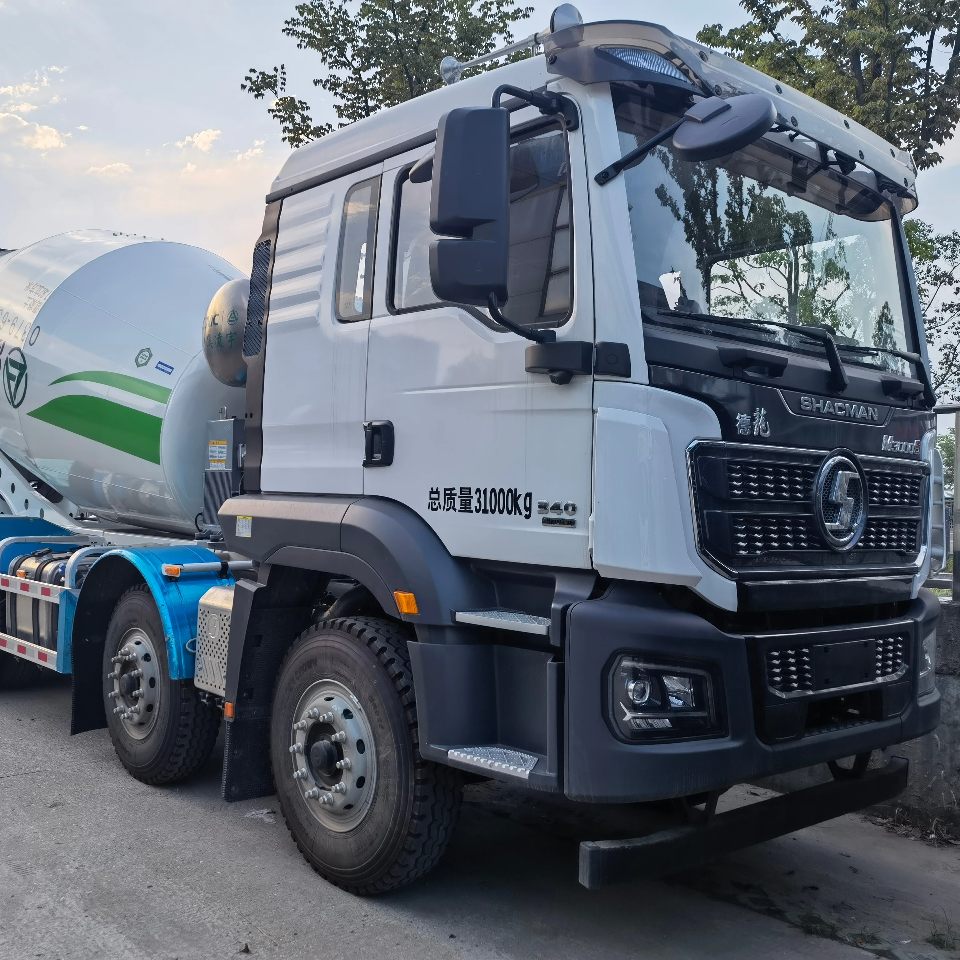 High Quality And Cost-effective Concrete Equipment Inventory 12 Cubic Meters Concrete Mixer Truck For Sale