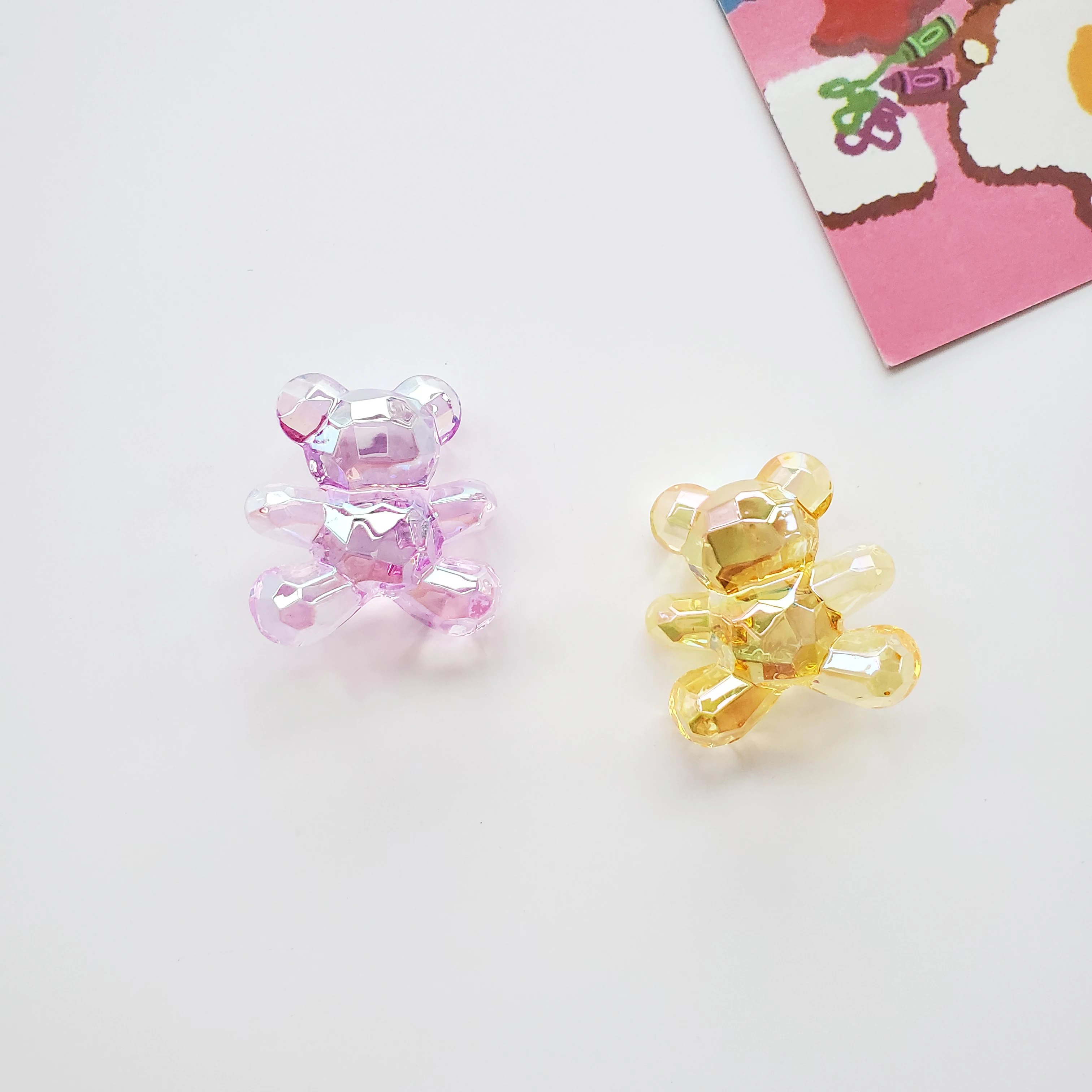 Kawaii Acrylic Beads Transparent Colorful Korean Back Hole Bling Glitter Teddy Bear Beads For Jewelry Making Accessory Kids Toys