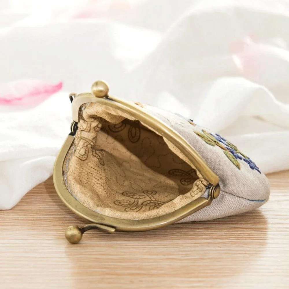 
Whosale Handmade Feather Embroidery Fabric Needlework Set DIY Embroidery Kits For Bag 