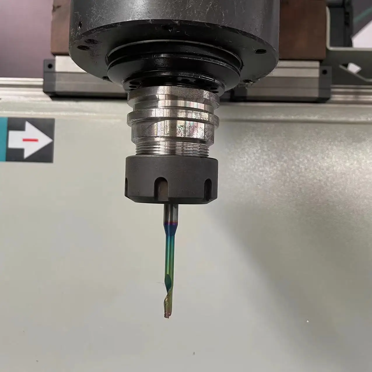 Лучшая цена cnc сверлильный и фрезерный станок алюминиевый профиль