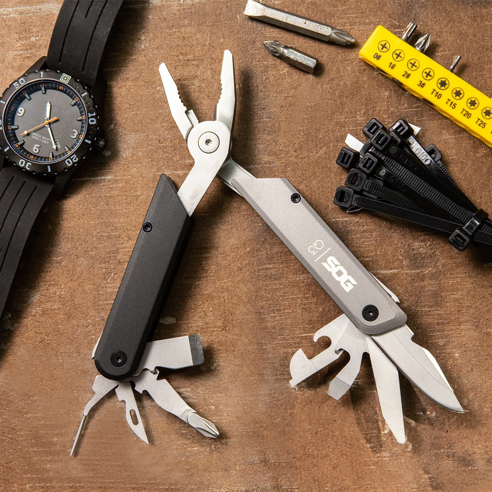 SOG Baton Q3 EDC Мульти-инструменты с 13 инструментами включая плоскогубцы прямым лезвием зажимы для открывания консервных инструментов бижутерия инструмент водителя карманный зажим