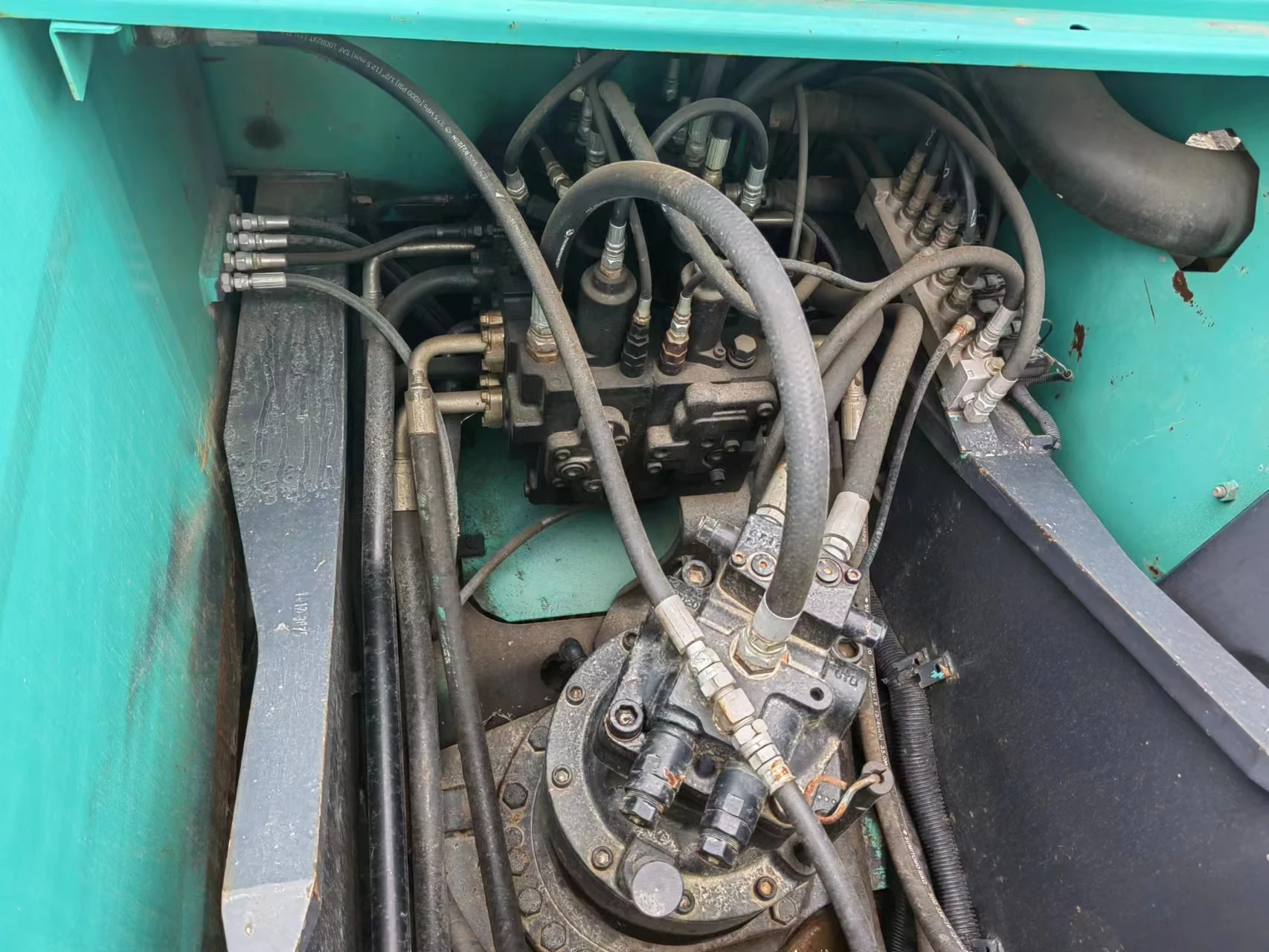 2018 used excavator Kobelco SK210 high efficiency reliable construction equipment SK210LC-8 crawler excavator for sale in China