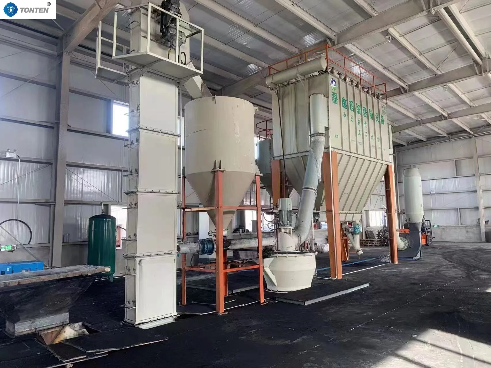 Attractive Price Industrial Vertical Limestone Gypsum Ultrafine Powder Grinding Mill for Sale