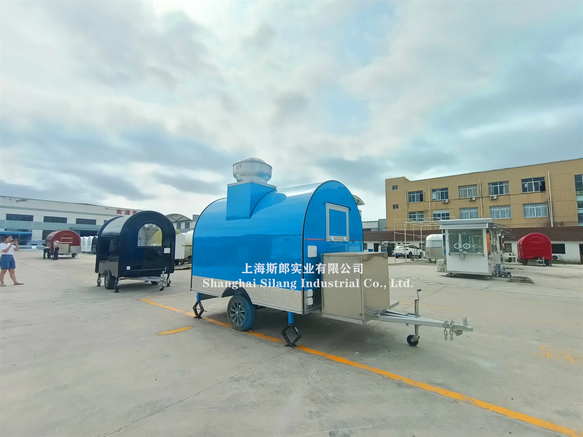 Classic High Quality Fast Food Mobile Trailer With Hood, American Standard Street Food Cart With 3+1 Sink