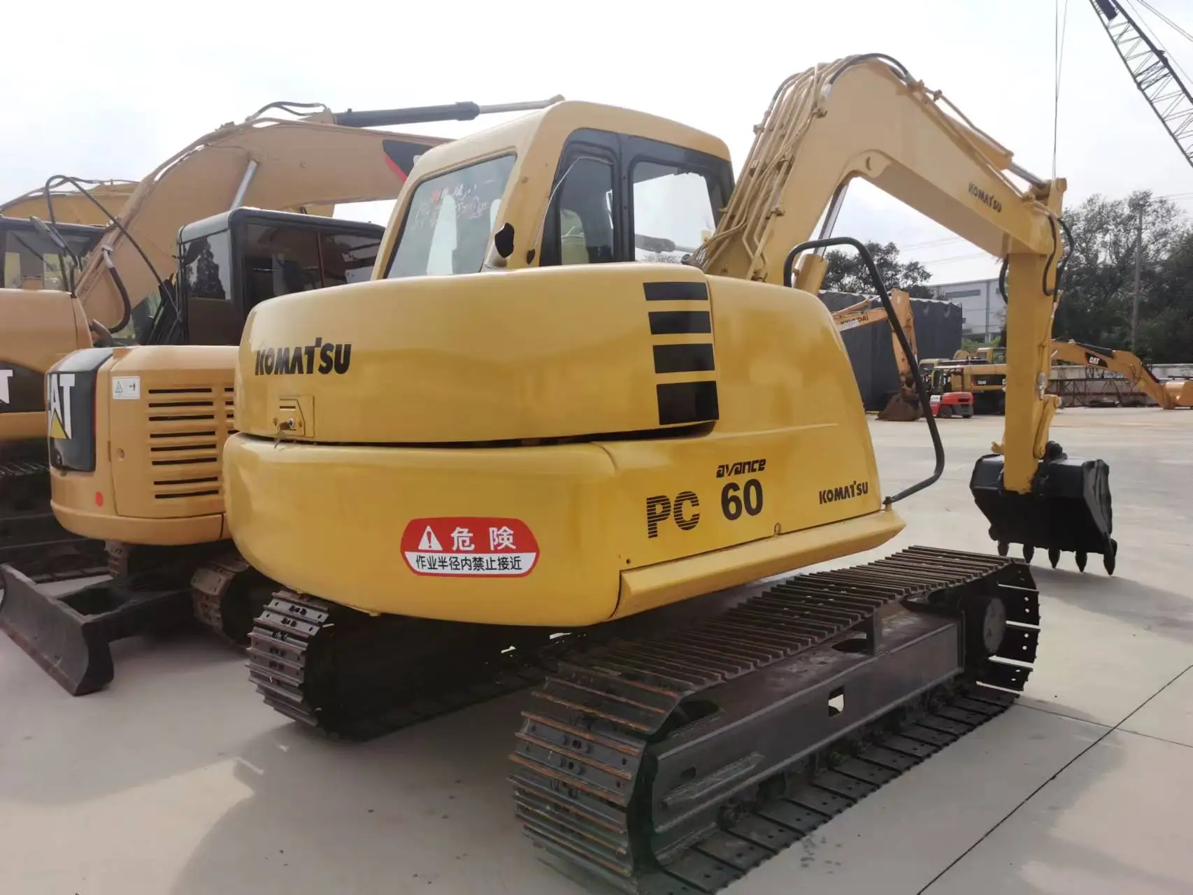 used komatsu pc60-7 crawler excavator old 6 ton excavator china for sale PC 60 60-7 PC60