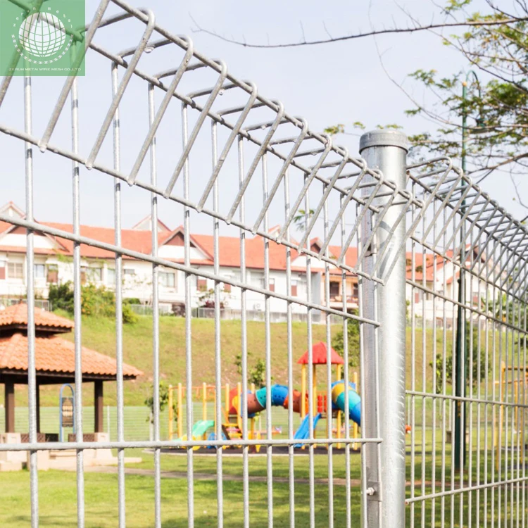 good quality  Roll top wire mesh fence BRC fence