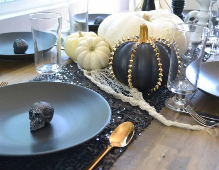 Hot selling Holiday party decoration Amazon sequin embroidered soft tablecloth runner for table dining room