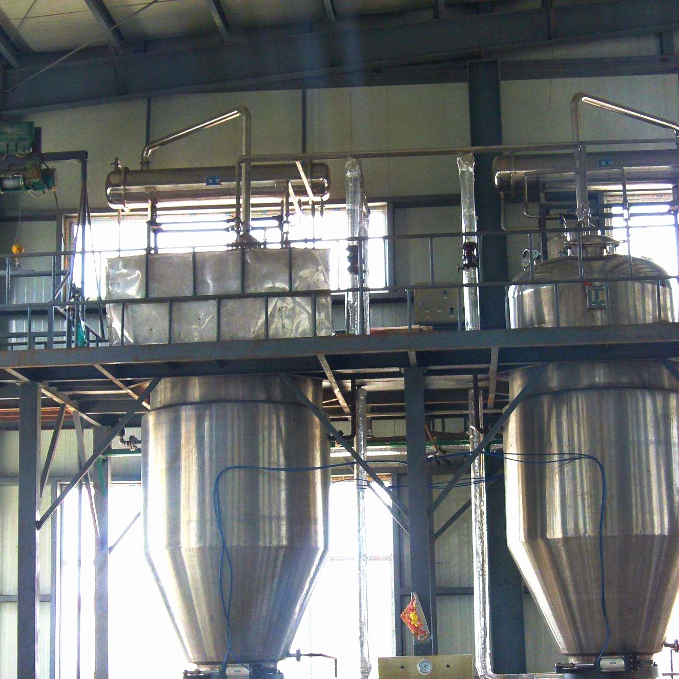 high efficiency Steam Distillation type 4000L per batch geranium rose essence oil plant for processing 1000kg raw material