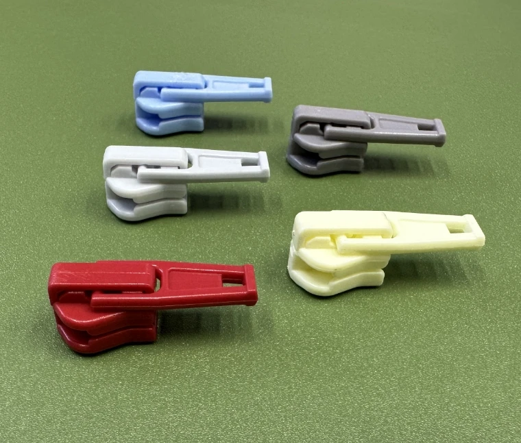 Factory Wholesale 5#8#POM Eco Friendly Zipper Slider Body Custom Zipper Slider Puller For Bag Clothing Auto Lock Plastic Sliders