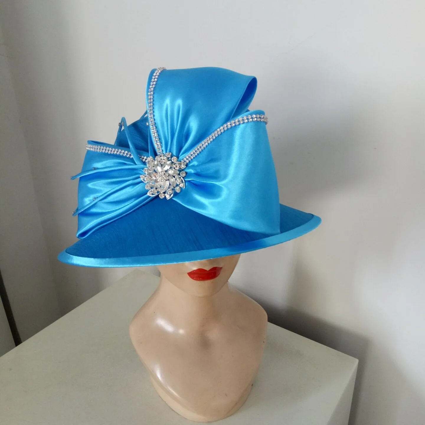 The Video National Royal Club Solemn Fashion Wide Brim Formal Party  lady church new elegant women hats