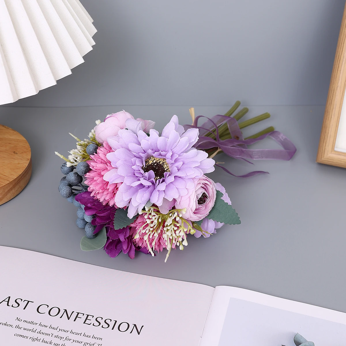 Hot Selling Fashion Tea Buds Daisies Blueberries Bouquet Simulation Handheld Bouquet Wedding Party Decoration