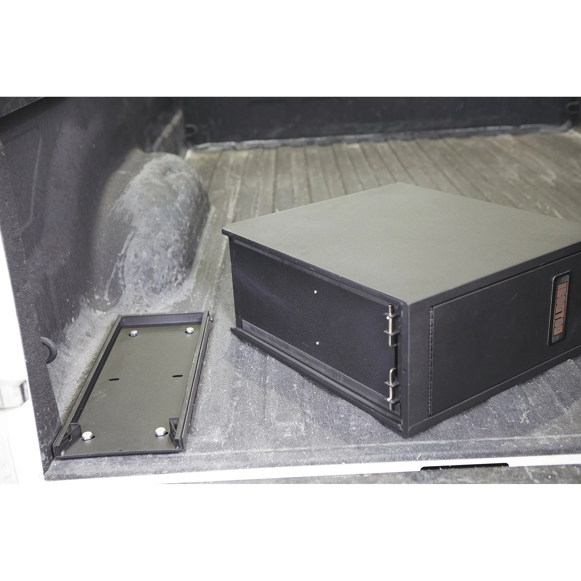 Tractor Supply Black Steel 5-Drawer Wheel Well Truck Box Storage tool box