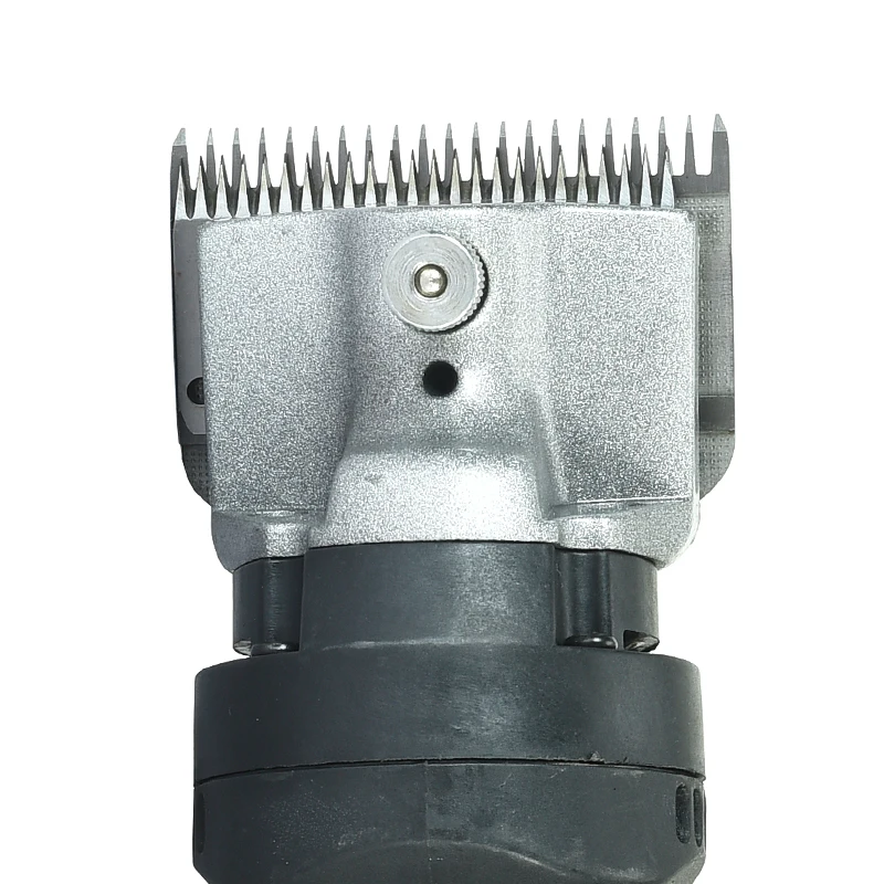 220V Sales electric horse hair clippers used for grazing animals on a farm