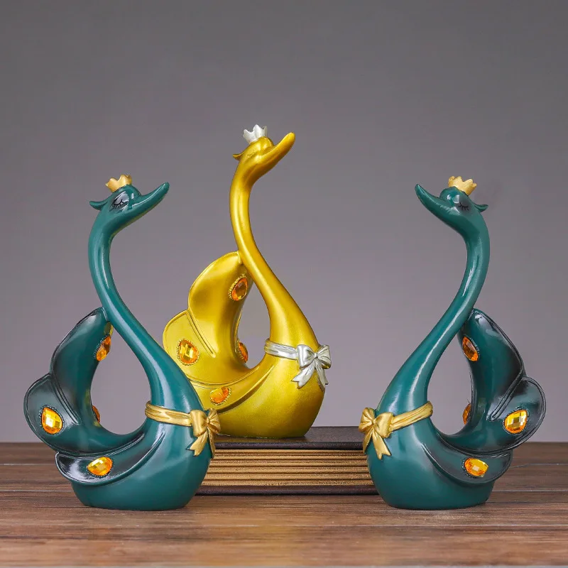 European-style couple swan resin ornaments home living room decoration crafts creative romance to give the couple a wedding gift
