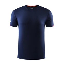 Customized Logo Lightweight 125gsm Sports Tshirt Polyester Mens Athletic Dry Fit Running Shirt