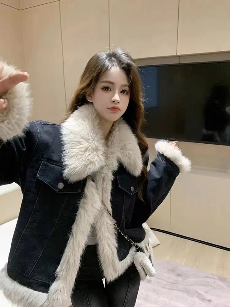 Hot selling short denim paneled wool top with thick cotton clothing autumn and winter new plush fur coat for women