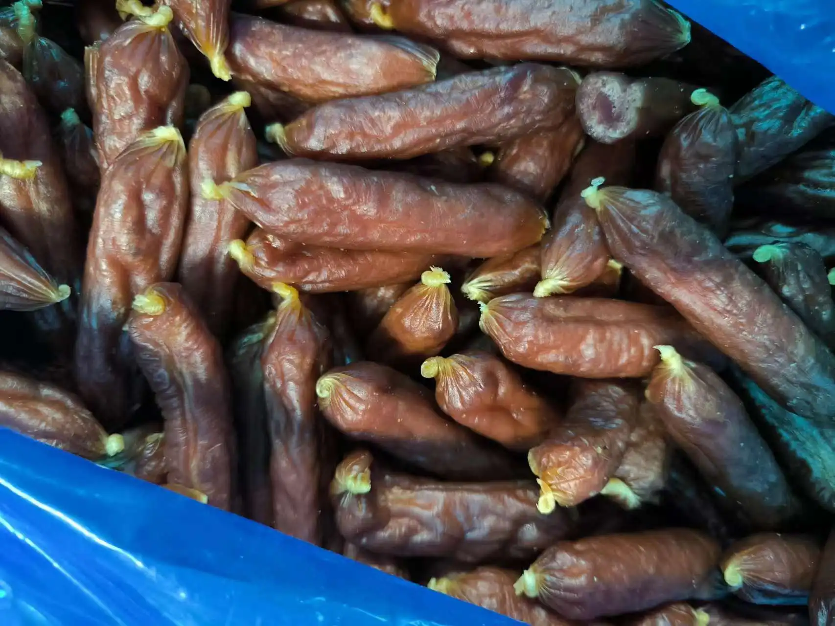 Куриная колбаса/кошка и собака закуски/утка говядина