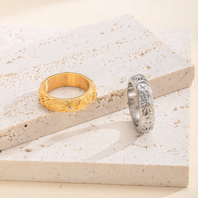 Fanhua Jewelry Bohemian Vintage Luxury Waterproof 316L Titanium Steel Sun Moon Shape Zircon Ring Jewelry For Women