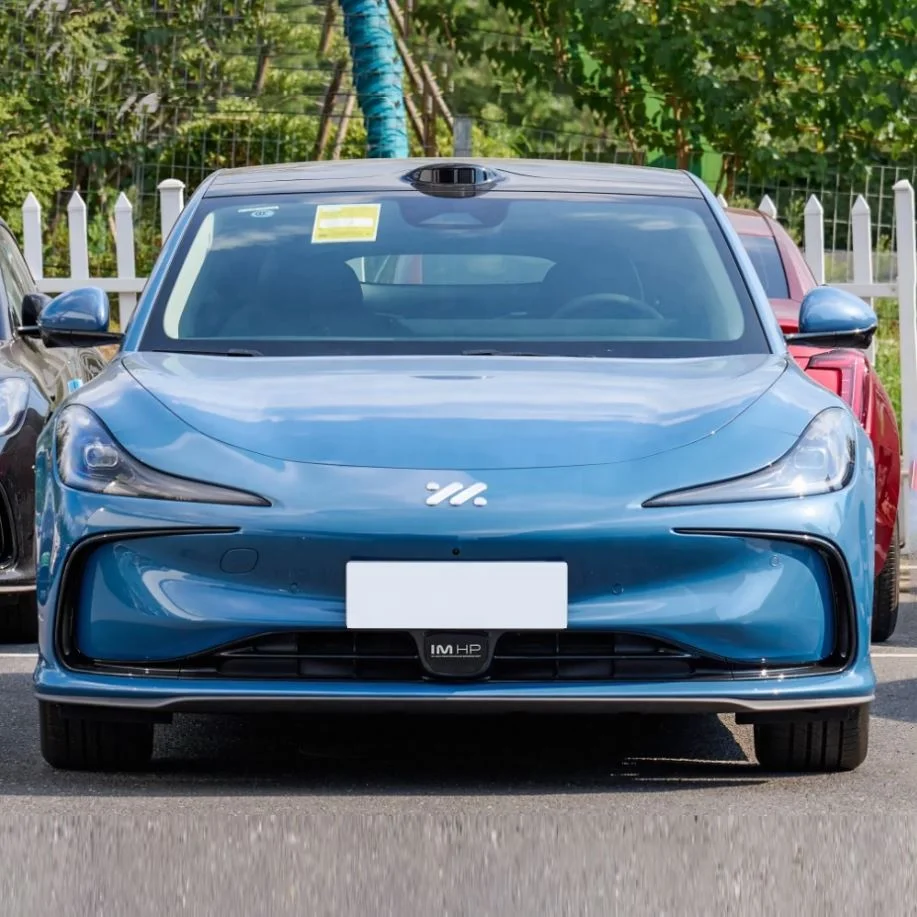 China Hongqi H9 Second Hand Cars High Speed Right Hand Drive Vehicle Hybrid Electric Used Car
