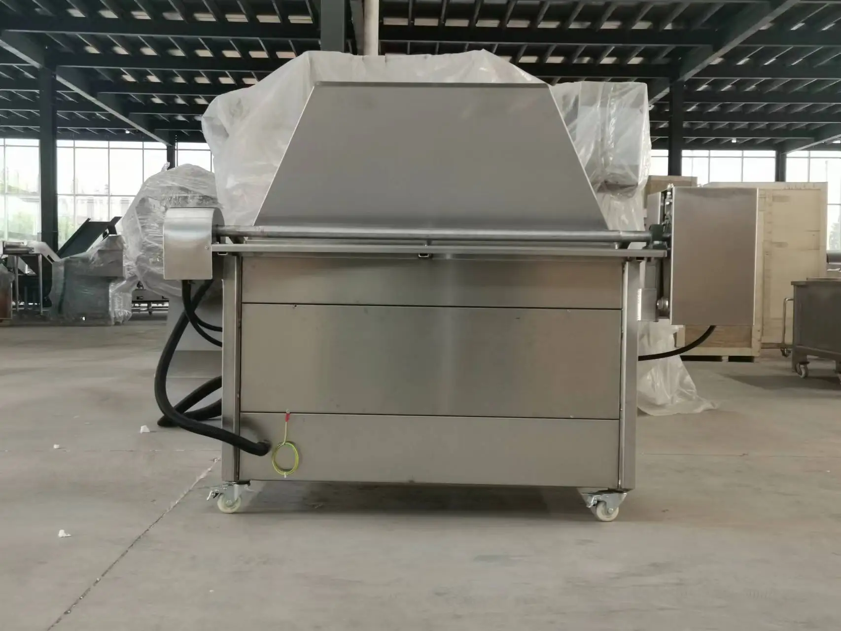TCA hot sale oil water mixing discharge flip frying machine potato chips production line