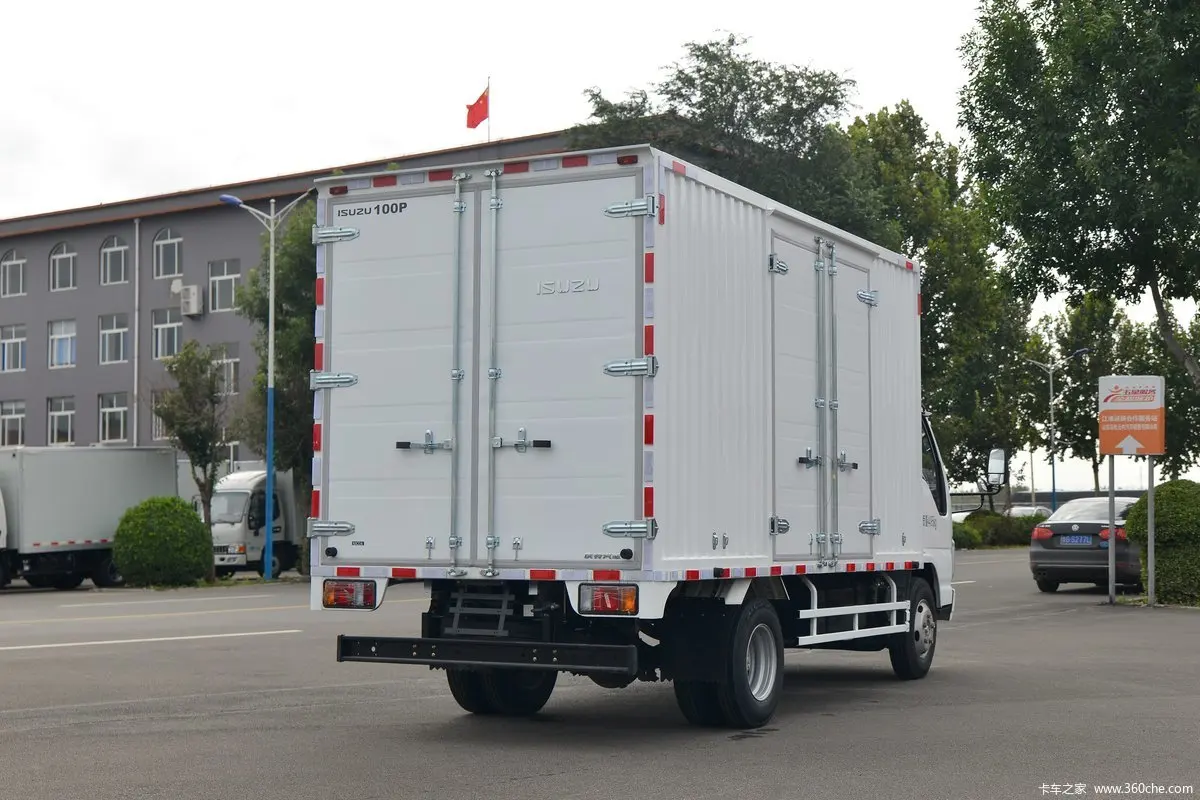Qingling Isuzu 700P 189HP 4X2 Diesel New Cargo Truck 7.028 Meter Single Row Fence Box Type Body Left Steering Used Condition 4x4