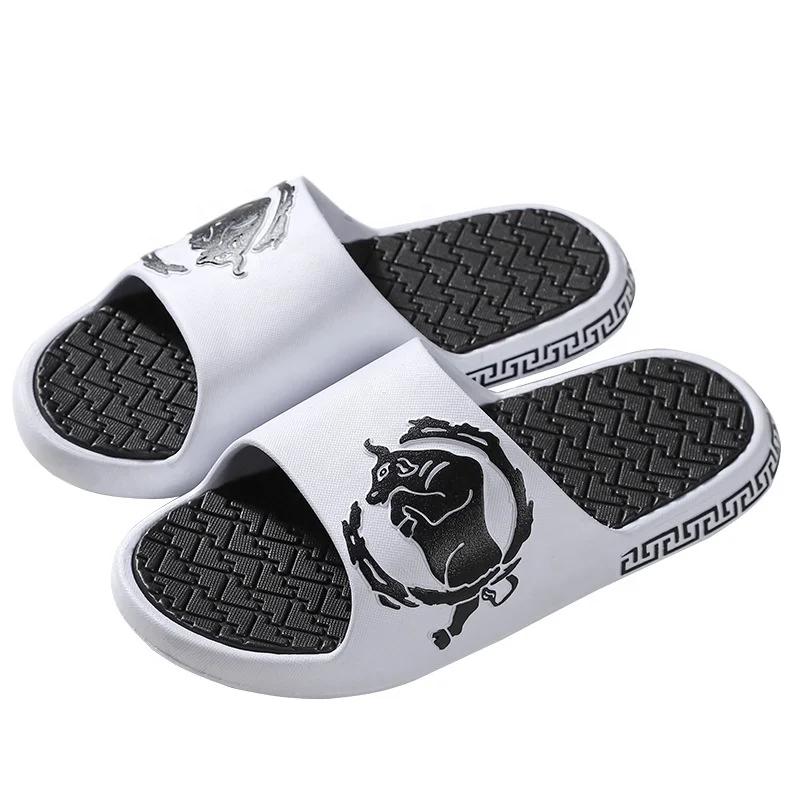 2021 Factory Price wholesale Men House Slides Slippers For women Black Man Beach For Women Ladies Flat Slippers