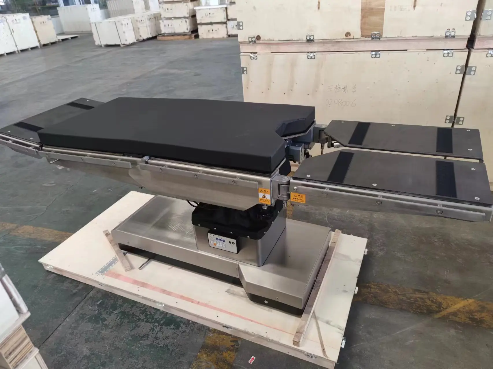 Chenhong Hospital Surgical Room Equipment Hydraulic Electric Operating Ot Table Ch-t100 T-shaped Operating Table