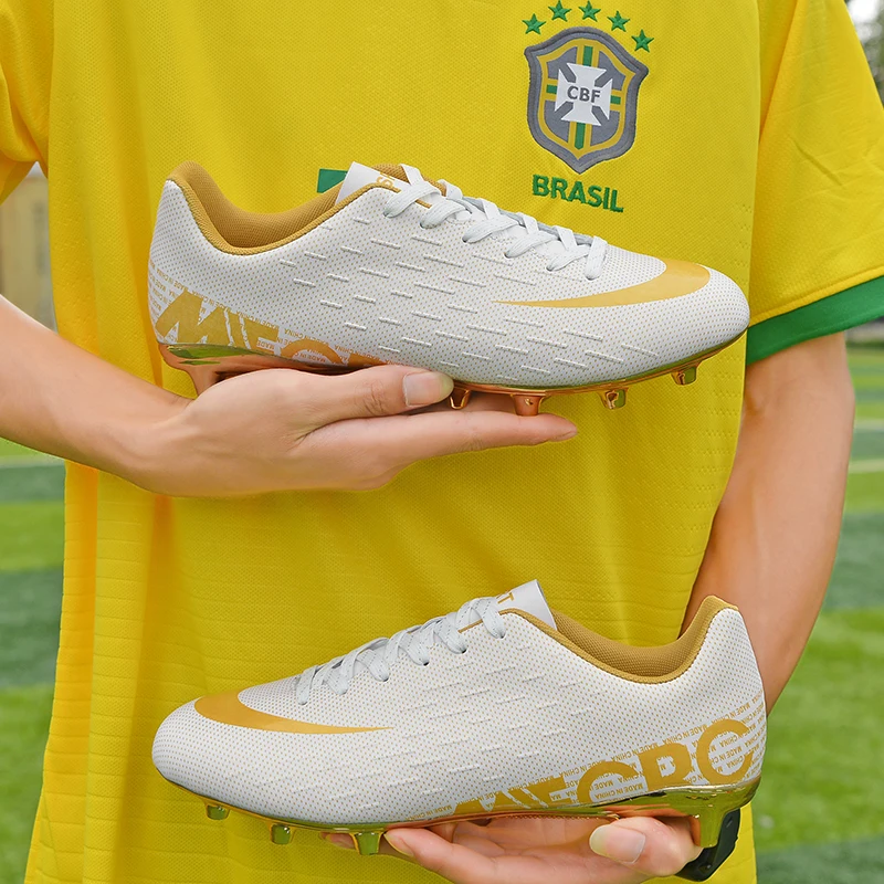 
Latest New Model Predator Black Soccer Shoes For Women And Men Professional Anti Slip Football Boots 