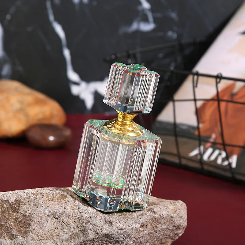 Hot Selling Luxury Classic Design clear glass screw Transparent Crystal Glass Perfume Oil Bottle