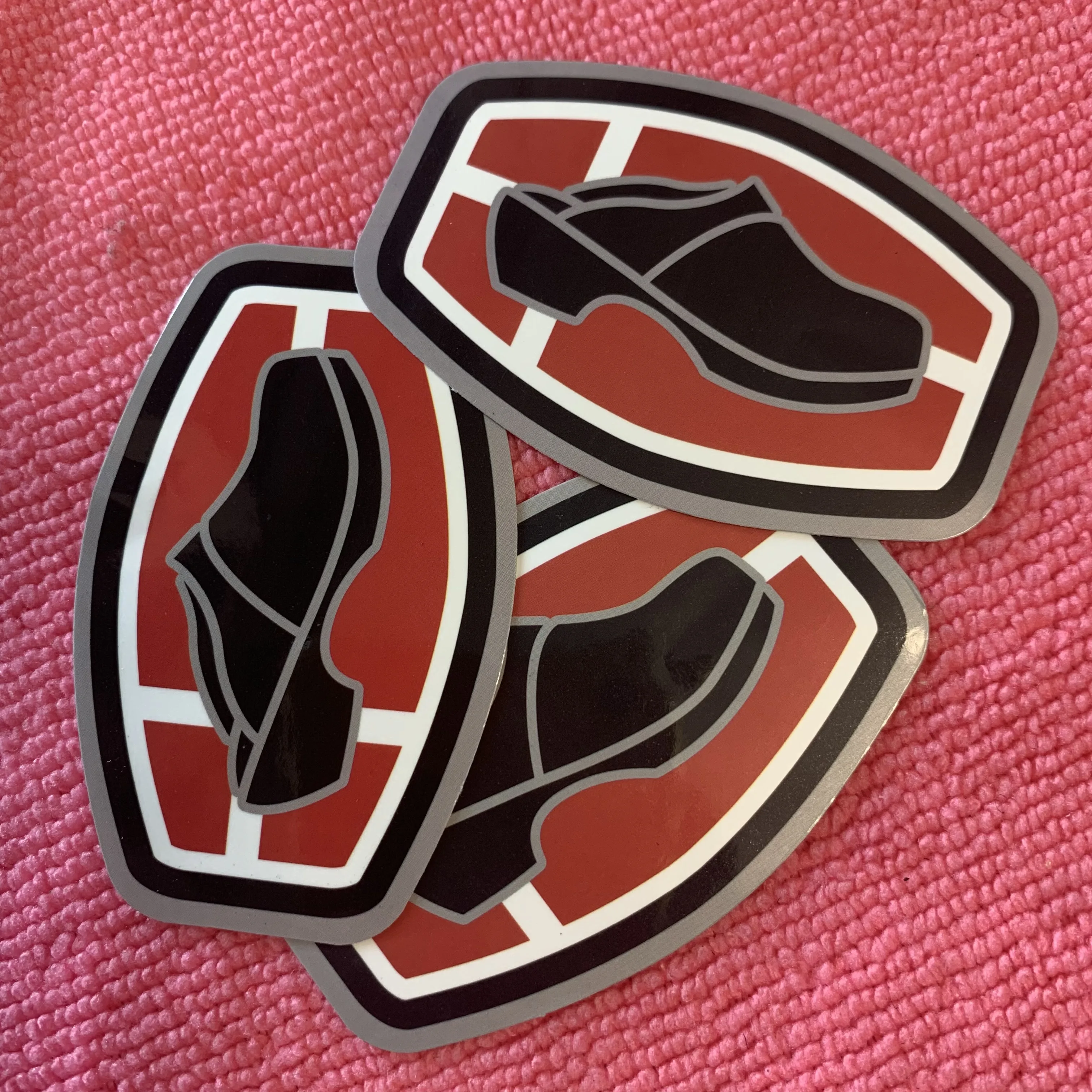 China Wholesale Adhesive Vinyl Sticker,Waterproof Cute Logo PVC Plastic Sticker For Car