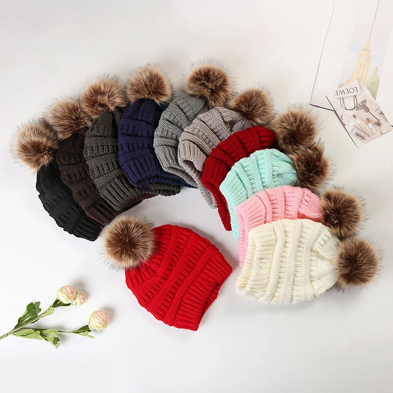 Wholesale Custom Logo Women Slouchy Cuffed Chunky Wool Acrylic Thick Knitted Beanie Cap Winter Beanie Pom Pom