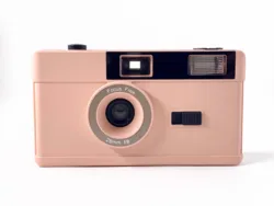 New Design of Retro 35mm Reusable Film Camera with Flash in Different Colors