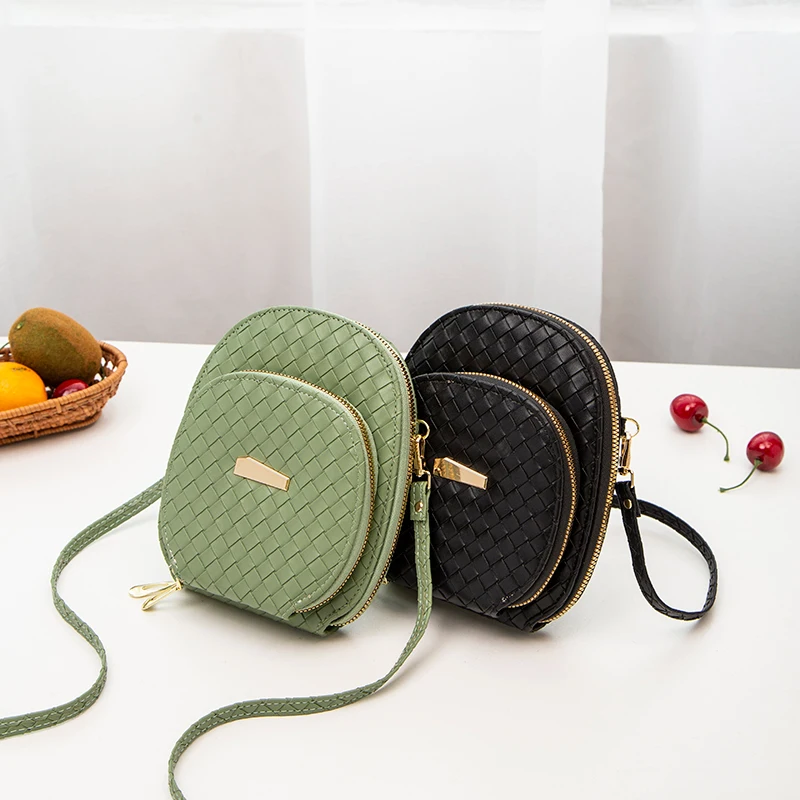 2022 new designer Products Multiple colors Vertical Durable Earphone Hole Mini Music Nylon Crossbody Bag Sling Bag for Girls