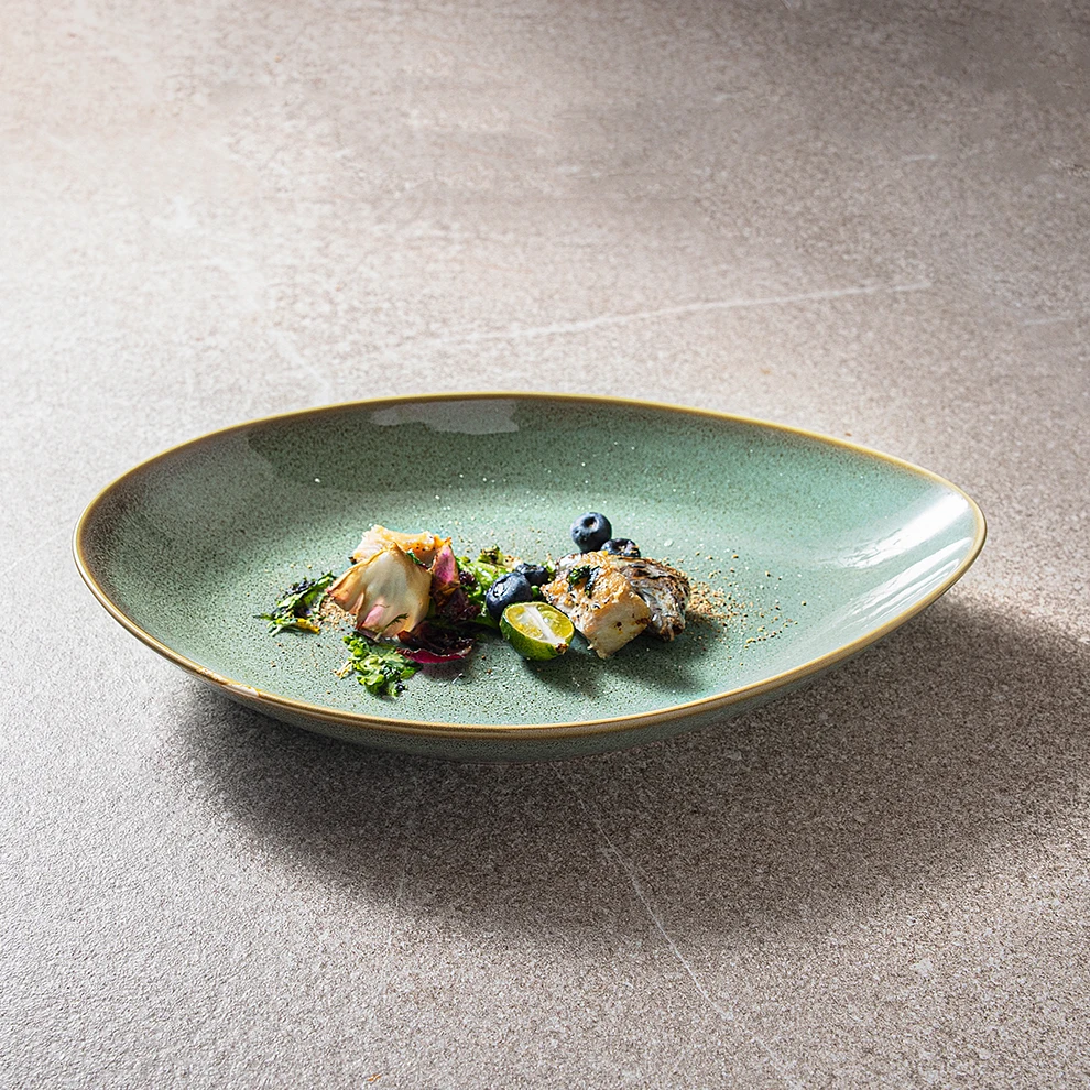 Custom Pattern Crockery Soup Plate Dinnerware Unique Shiny Green Color Porcelain Irregular Soup Plate For Restaurant vajilla