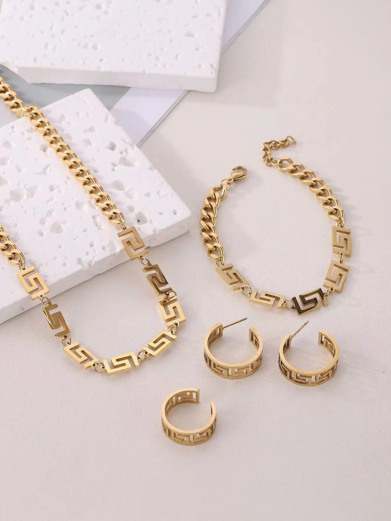 Stainless steel jewelry set new beauty head diamond pendant Cuban chain brand jewelry set women Fashion jewelry