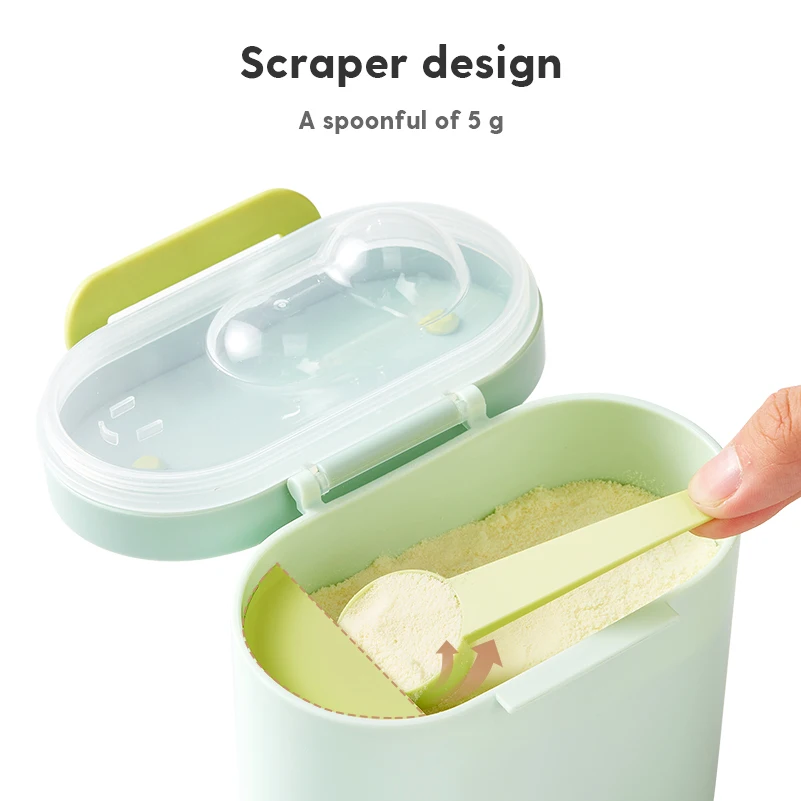 Small Baby Food Storage Formula Milk Powder Dispenser Box With Spoon / Plastic Milk Powder Storage Container BPA Free