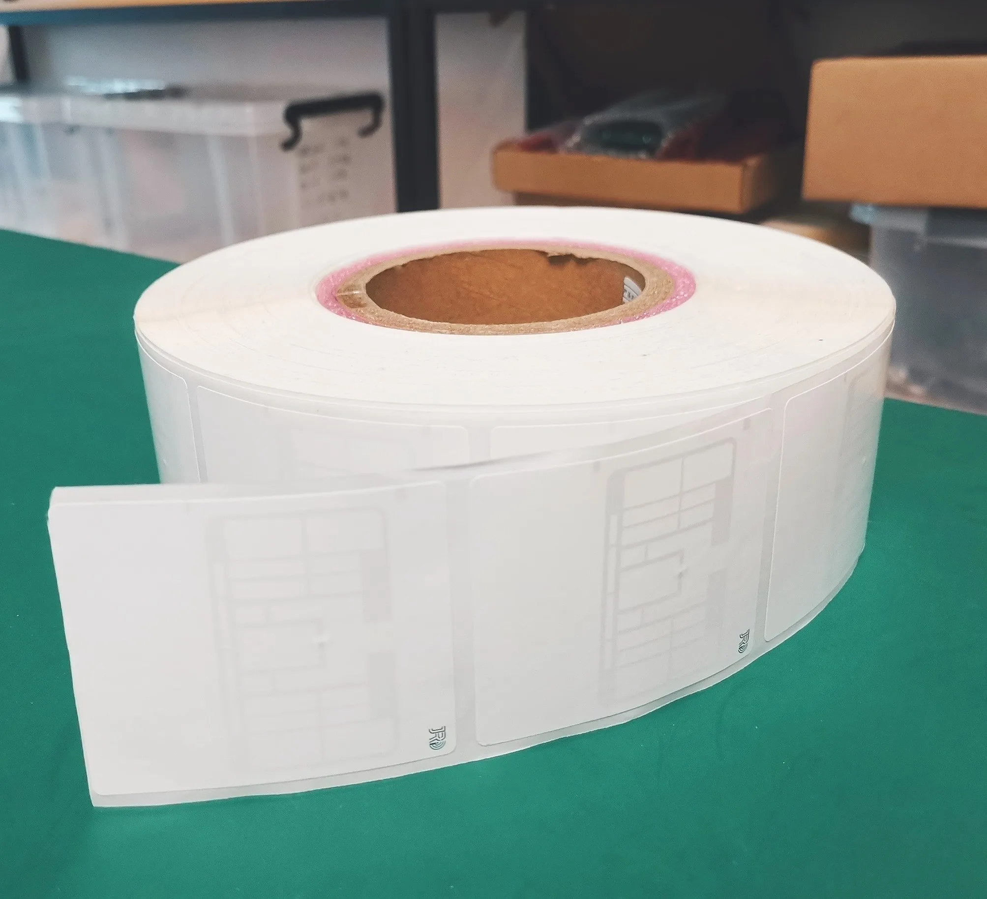 Плотные Считываемые RFID-метки общего направления управления активами для предприятий, управления одеждой/обувью, отслеживание в реальном времени