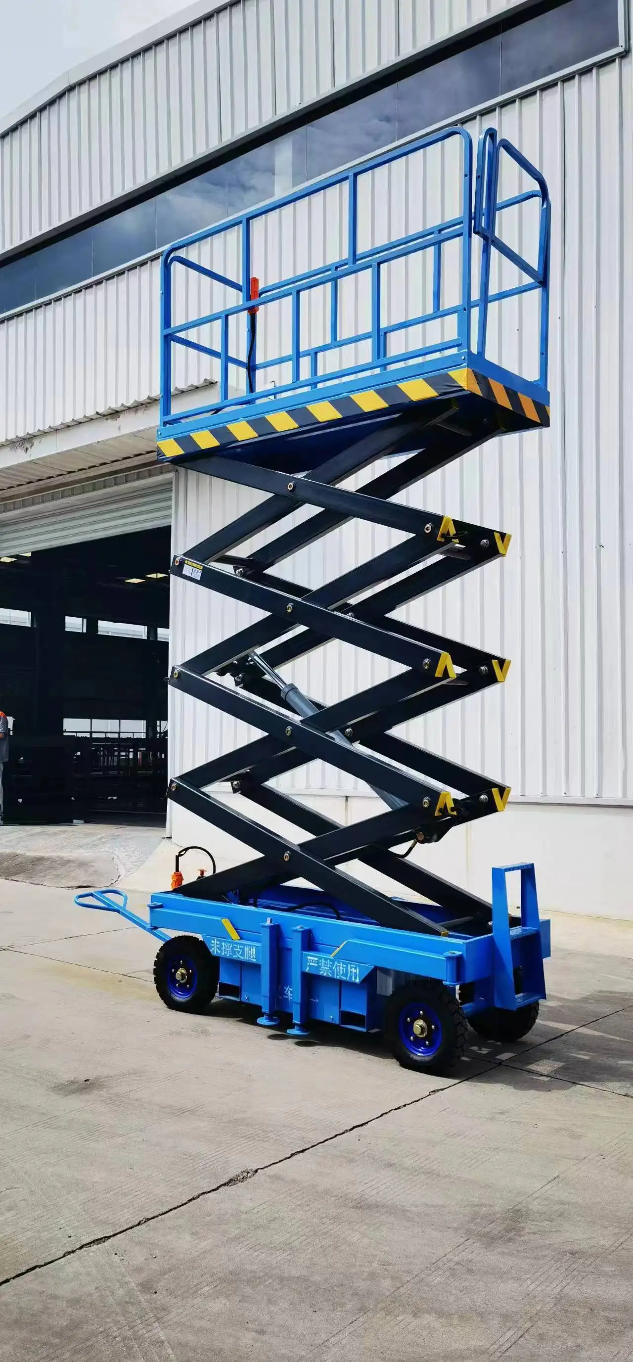 Electric Elevated Mobile Aerial Work Platform Hydraulic Automatic Scaffolding Scissor Lift