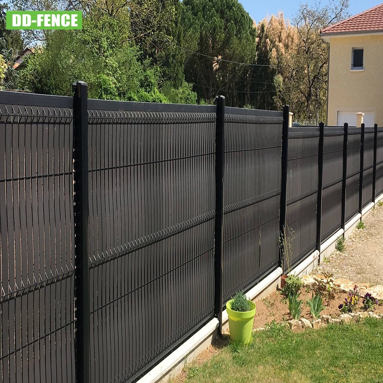 Green Outdoor 3D Curved Panel Welded Wire Mesh Fence Privacy Screen Garden Fence With PVC UV Slat