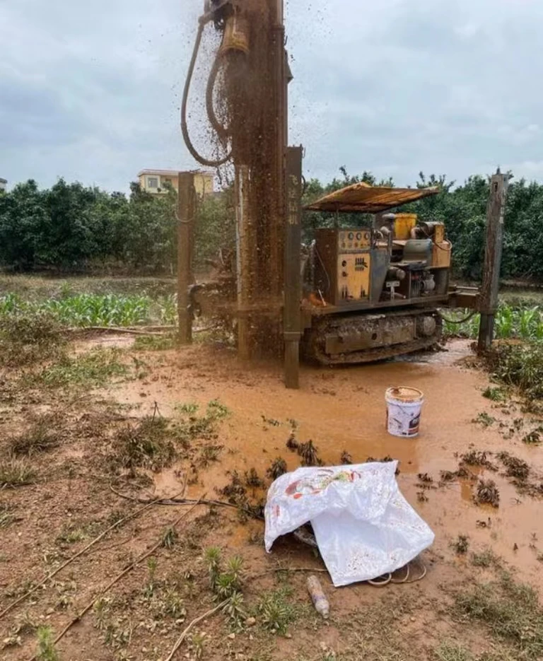 Used/Second hand 200 meters depth crawler water well drilling rig diesel mining drilling rig.