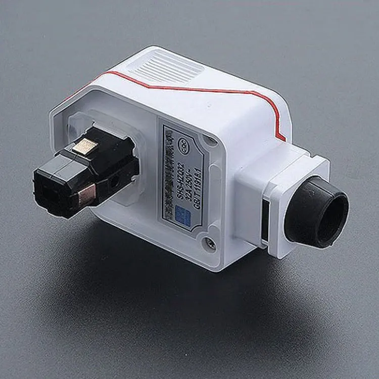 32A anti-leakage and anti-shock plug socket for high-power power supply
